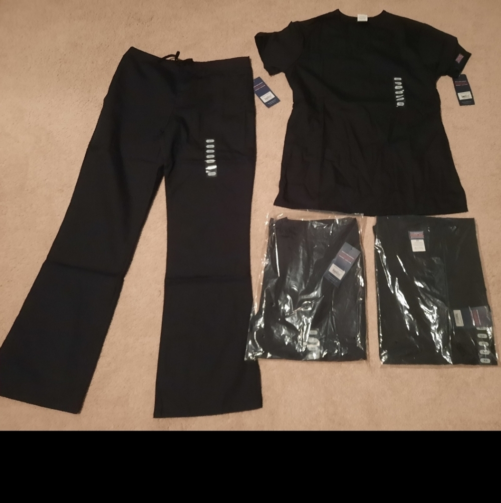 Black Scrub Sets